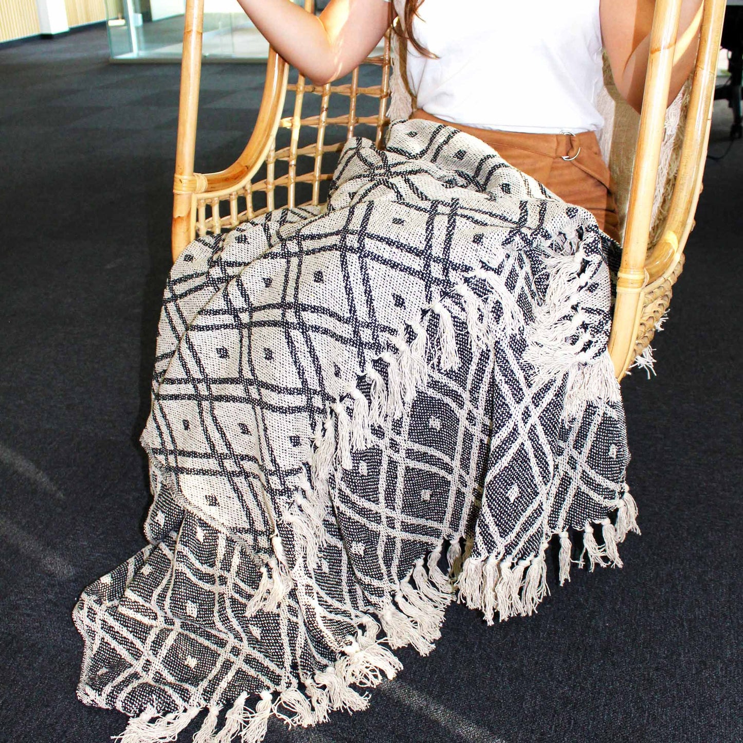 Boho Blanket - Black & Biege Regency