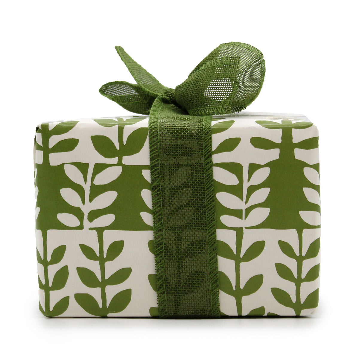 Agnes& Cat Gift Box - Rhubarb (Candle) + White Fig & Fell Berry (Fizz)