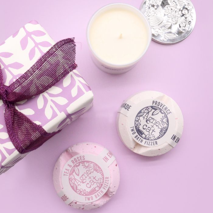 Agnes&Cat Gift Box - Moonstone (Candle) + Provence & Tea and Roses (Fizz)